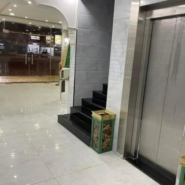 مبني وشقق سكنية, Hotel in Darbār Gharīb Shāh