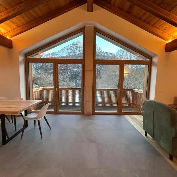 Al Pomer Dolomites Lodges Val di Zoldo, hotel din Forno di Zoldo