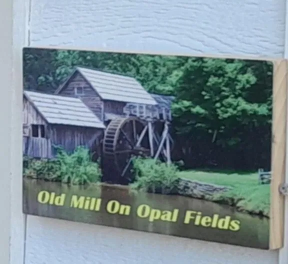 Old Mill On Opal Fields, Hotel in Lightning Ridge