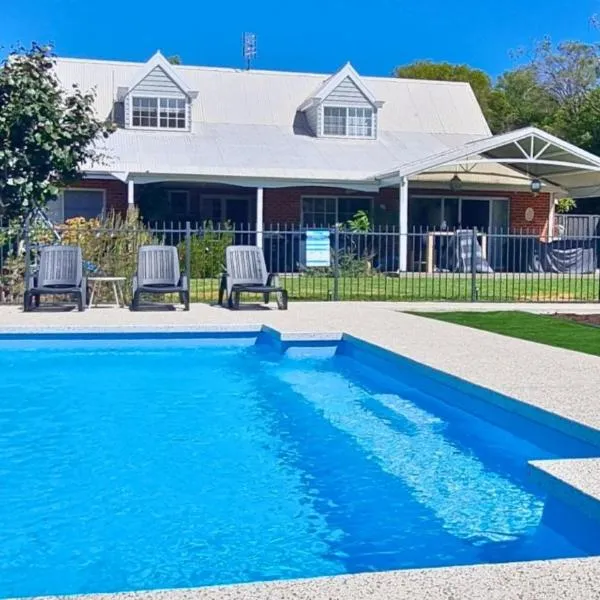 Sandy Feet Retreat, מלון בGeographe