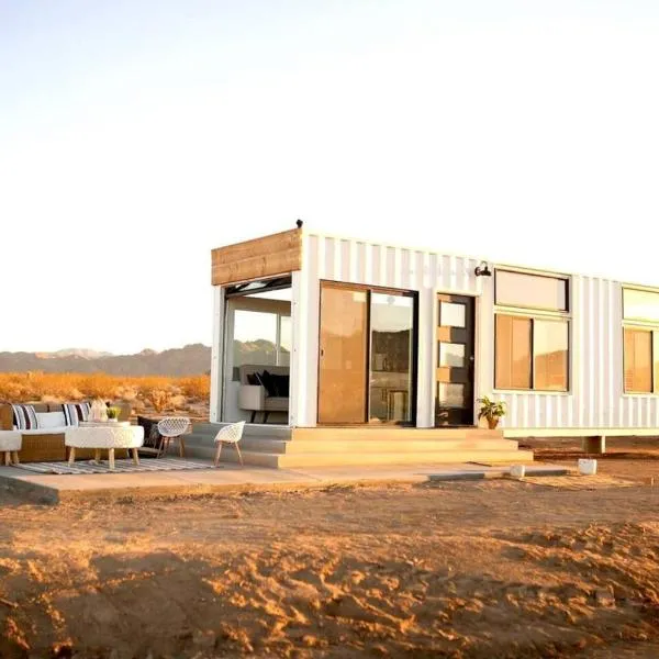 Joshua Tree में, होटल Joshua Tree Tiny Home - Remote & Modern Container Home on 5 Acres