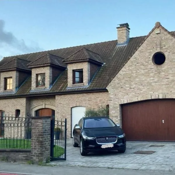 Luxe Villa Lou & Hans，阿爾斯特的飯店