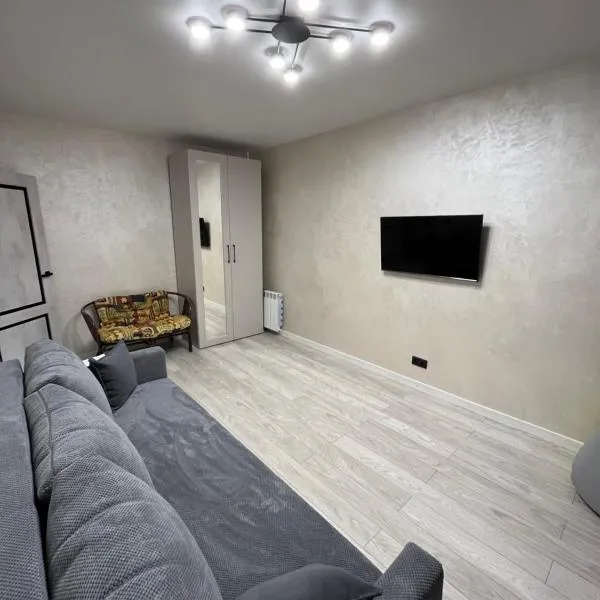 Квартира подобово, 1 кімнатна, Обухів, hotel a Obukhiv