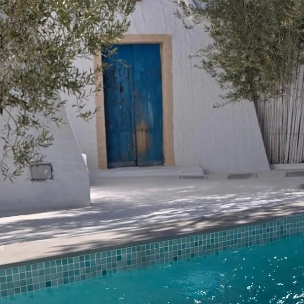 Menzel LellaMina، فندق في حومة السوق