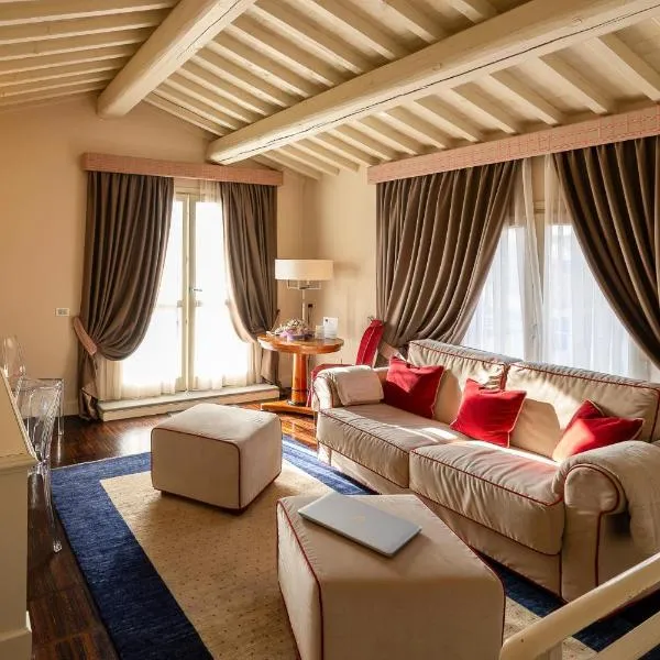 Hotel Patria, hotel di Pistoia