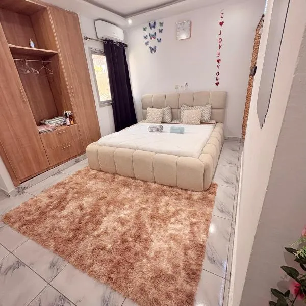 Appartement Élégant et Lumineux Confort Premium, ξενοδοχείο στο Αμπιτζάν