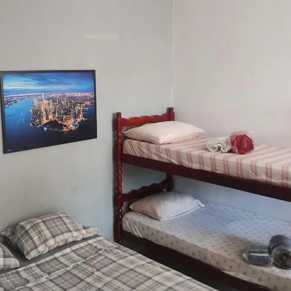 kitnet no jardim Matilde com ar e garagem, Hotel in Ourinhos