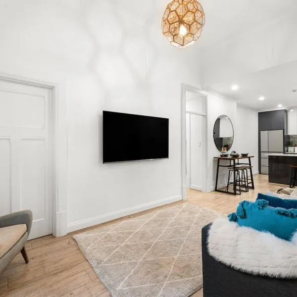 Stylish Stay Prime Location Home Away From Home, hotell i Adelaide