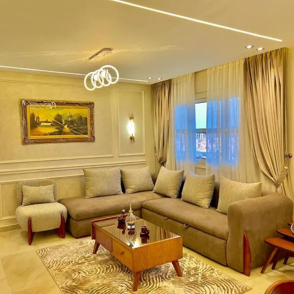 Ultra Luxurious 2BR 3BR in Gated Compound, hotel en Badr
