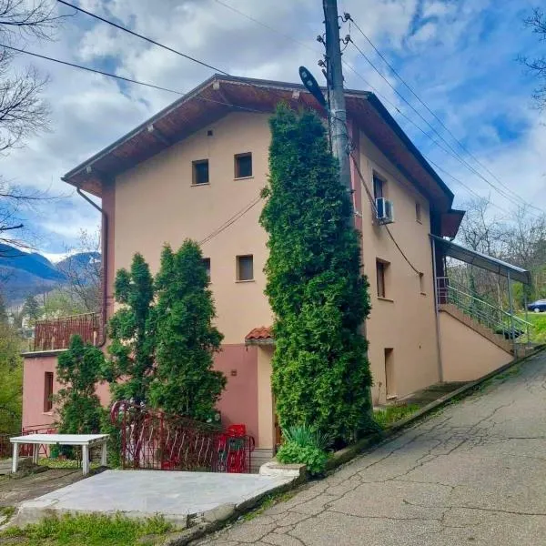 Hotel Restaurant Vodenitsata โรงแรมในเบอร์โควิทซา