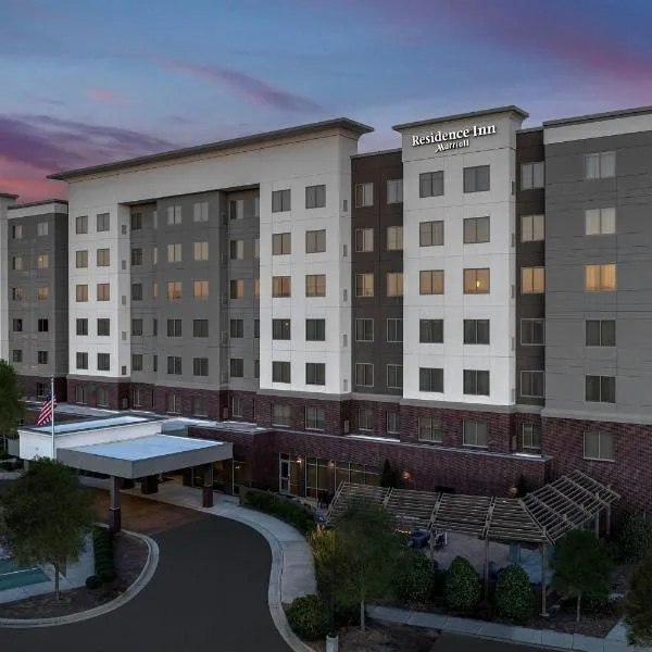Residence Inn by Marriott Charlotte Northlake, hotel a Charlotte