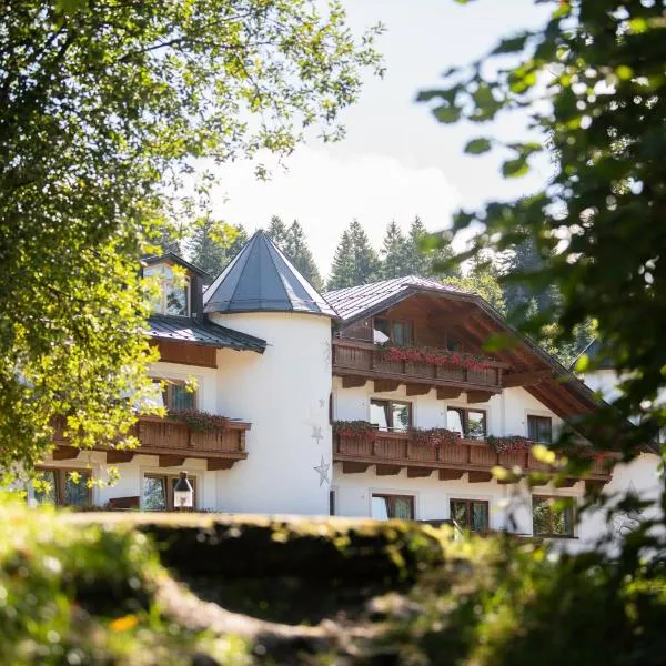 Hotel ZUM STERNENHOF, hotel em Kössen