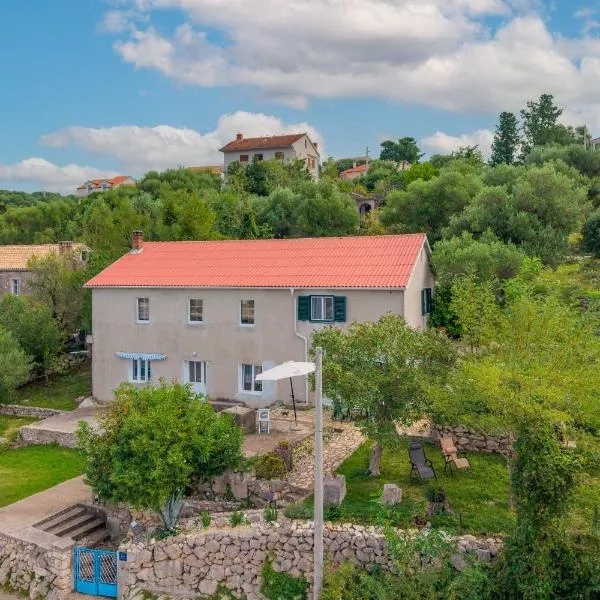 Bela Apartment - Ancient Olives and Sea View,位于伦的酒店