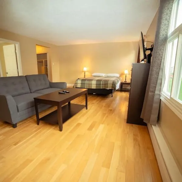 톰슨에 위치한 호텔 Spacious 2BR Furnished Rental Thompson MB