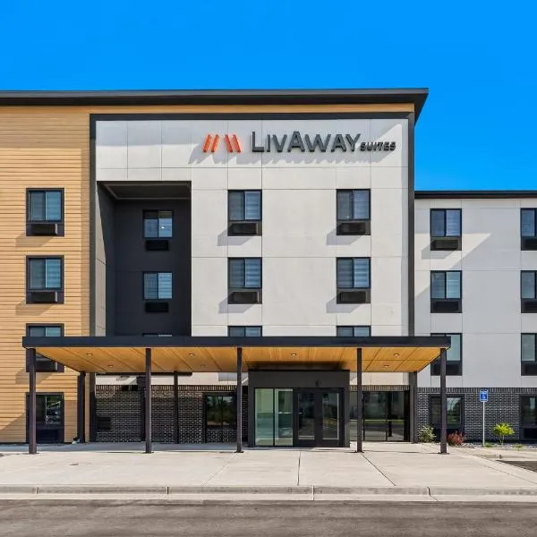 LivAway Suites Phoenix Tolleson، فندق في فينكس