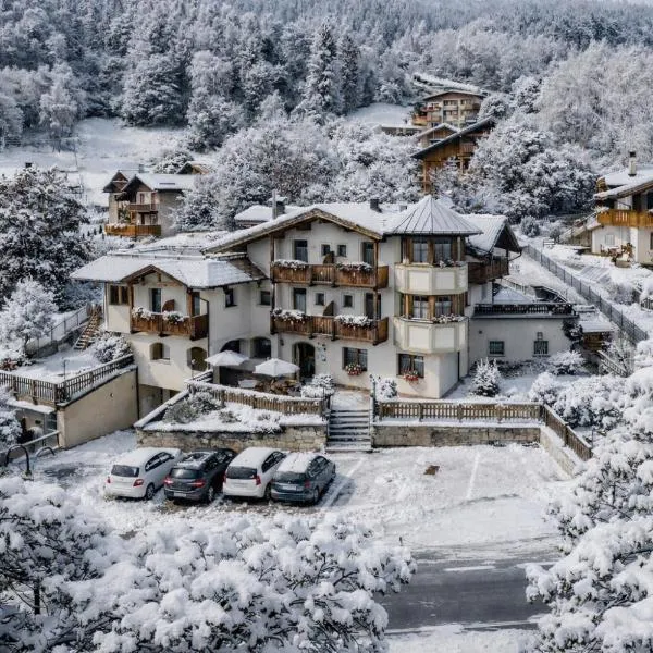 Chalet Campiglio Imperiale, hotel in Madonna di Campiglio
