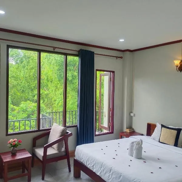 Dok Champa Vangvieng Resort, hotel en Vang Vieng