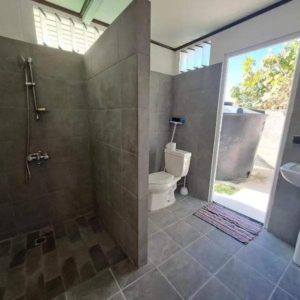 Fare Pitate, hotel v Atol Manihiju