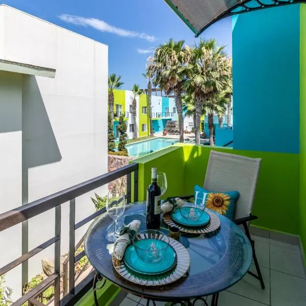 Rosarito pool & garden bar oXxo Farmacy, hotel em Tijuana