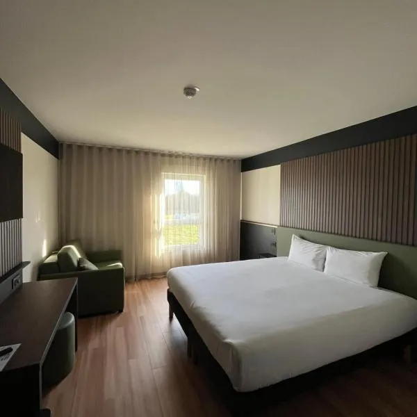 Brit Hotel Le Cottage Le Mans Sud, hôtel à Arnage