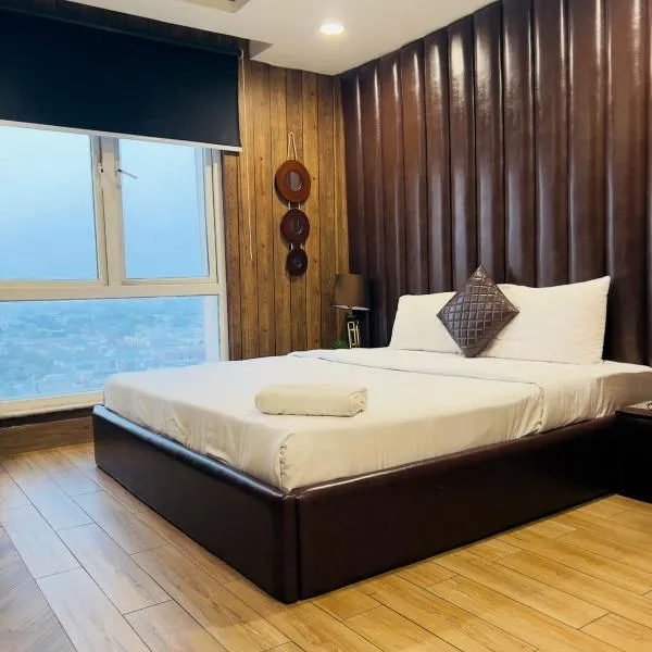Luxurious Studio Apartment - Gold Crest Mall - DHA Lahore, готель у Лахорі