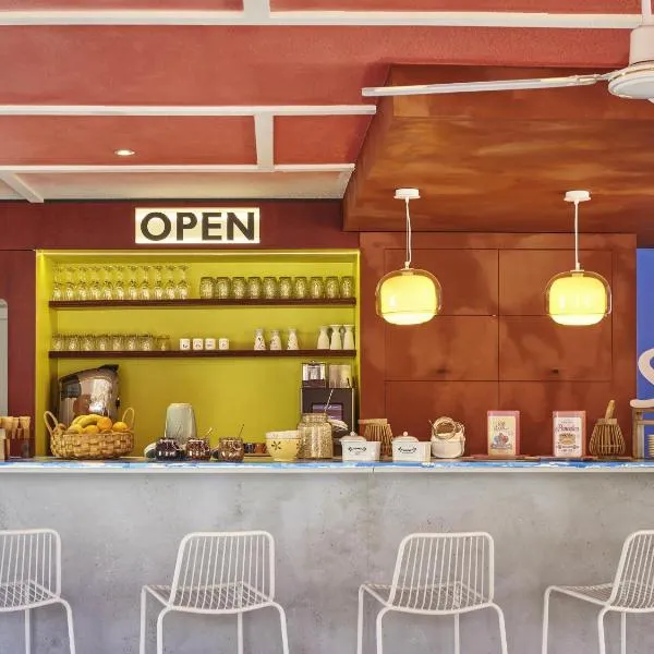 Greet Hotel Versailles - Voisins Le Bretonneux, hotel sa Voisins-le-Bretonneux