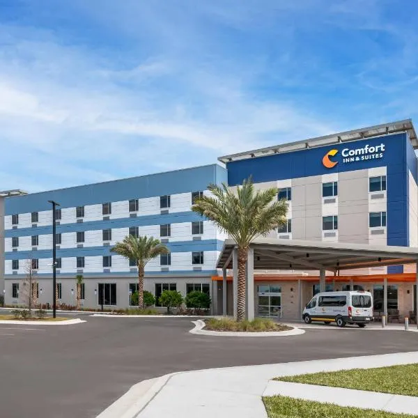 Comfort Inn & Suites Orlando Sanford Airport, hotelli kohteessa Sanford
