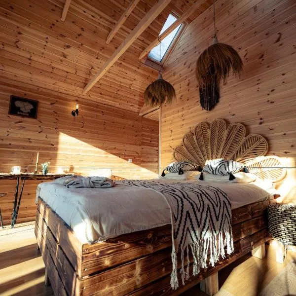 Namelis prie ežero I Medaus Žemė - Lakefront Lodge Lithuania, ξενοδοχείο 