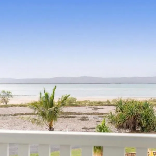 Quiet Waterfront Retreat - Fishing & Coastal Getaway, K'Gari Views, hotel in Garden Island