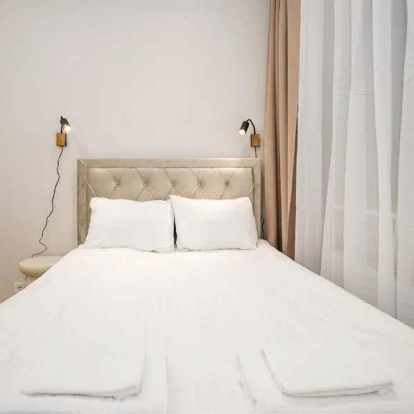 Airport-Bus - 13 North Studios - Apartment 2, hotell i Tallinn