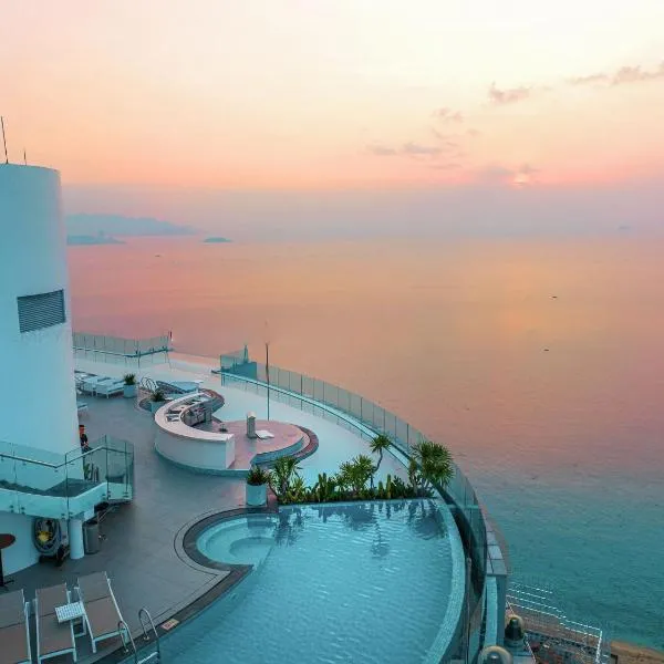 Grand Central SeaSide Panorama Five-stars Hotel, hotel di Nha Trang