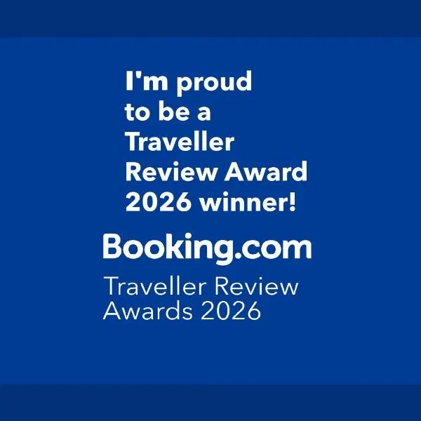 Entire condo downtown, walk to BMO & Stampede, secure parking, 1,5 hrs to Banff: Calgary şehrinde bir otel