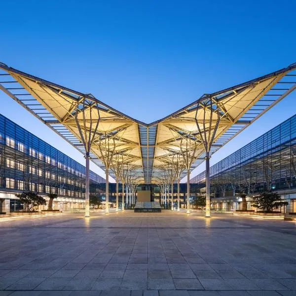 IntercityHotel Hongqiao Transportation Hub, отель в Шанхае