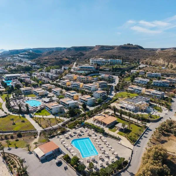 Grand Blue Beach Hotel, hotel en Kardamaina