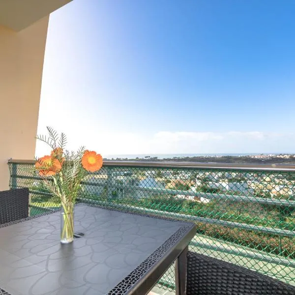 #004 Orada by Home Holidays, hotel em Albufeira