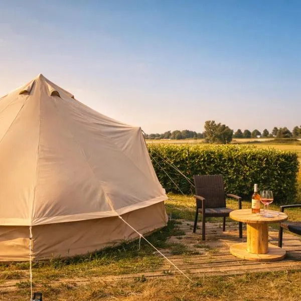 Bell Tent aan de haven, hotel Heerewaardenben