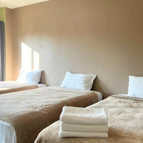 V Tharm Hotel, хотел в Удон Тани