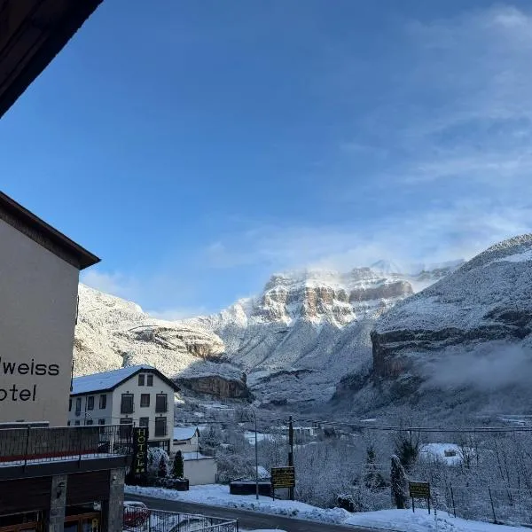 Edelweiss Hotel, hotel en Torla-Ordesa