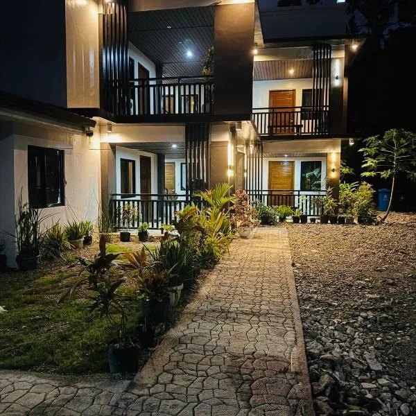 Tiwi's Travellers Inn - Solar Powered, Starlink, Scooter Rental, Palawan Tours: Puerto Princesa City şehrinde bir otel