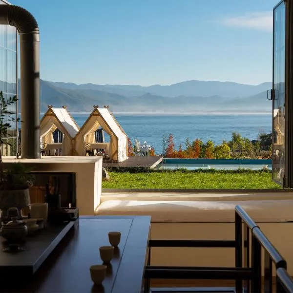 Lugu lake Suven Resort Hotel, hotel di Ninglang