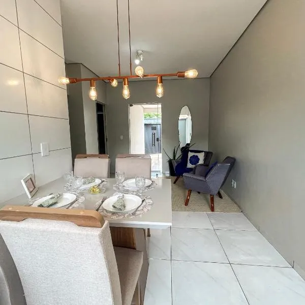 Casa 02 - Casa com 2 quartos, próximo a rodoviária e aeroporto, hotell i Palmas