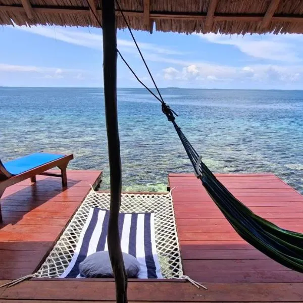 Yonas Homestay - Raja Ampat, Hotel in Besir