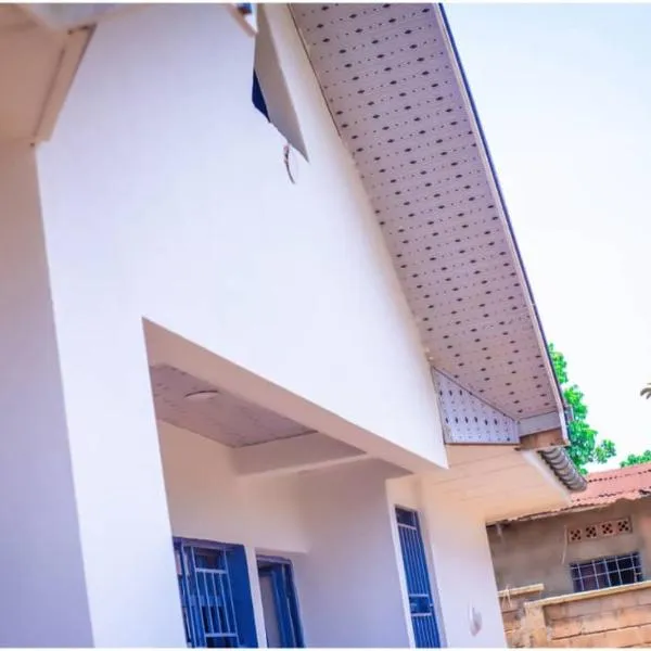 HÔTEL AMANI - Kikwit, hotel sa Kizamba