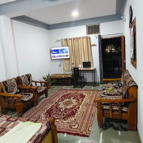 RNR tourist homestay 1 bhk peaceful, хотел в Индор