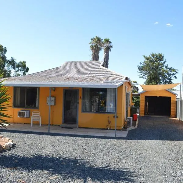 House of Allegra, hotel di Norseman