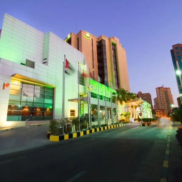 Holiday Inn - Suites Kuwait Salmiya by IHG, hotel em Kuwait