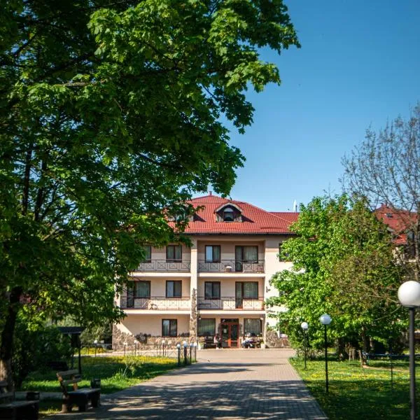 Bogolvar Retreat Resort, хотел в Antalovtsi