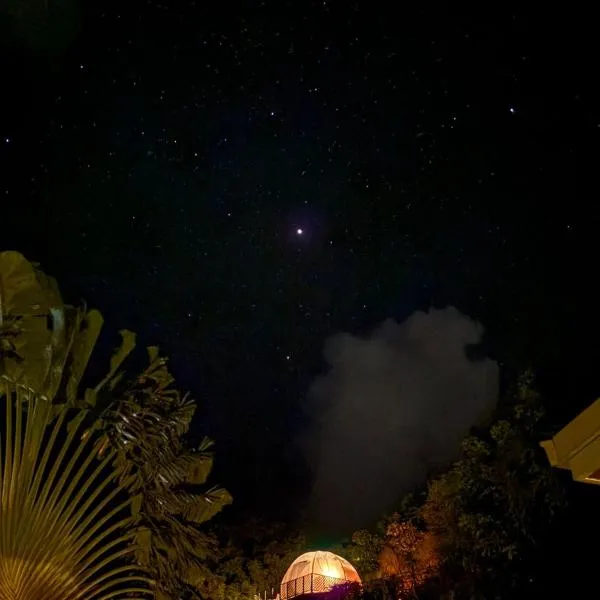 Viesnīca Maharepa Lodges Vue sur les étoiles pilsētā Maharepa