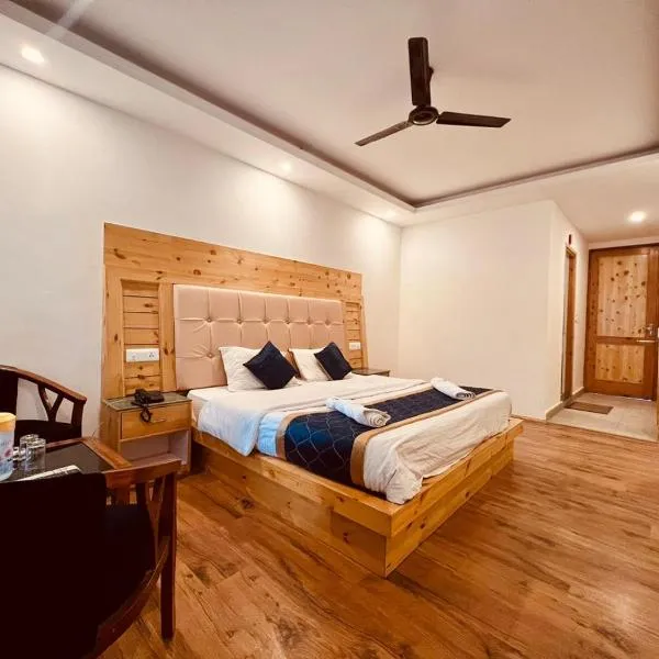 Hotel the Manali Castle Near Mall Road, hotel em Manali