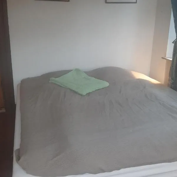 Strandhgårdens BBB rum 1, hotell i Oxie